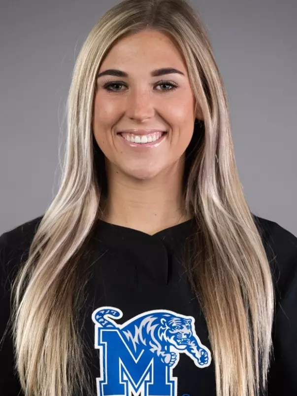 Hallie Siems '23