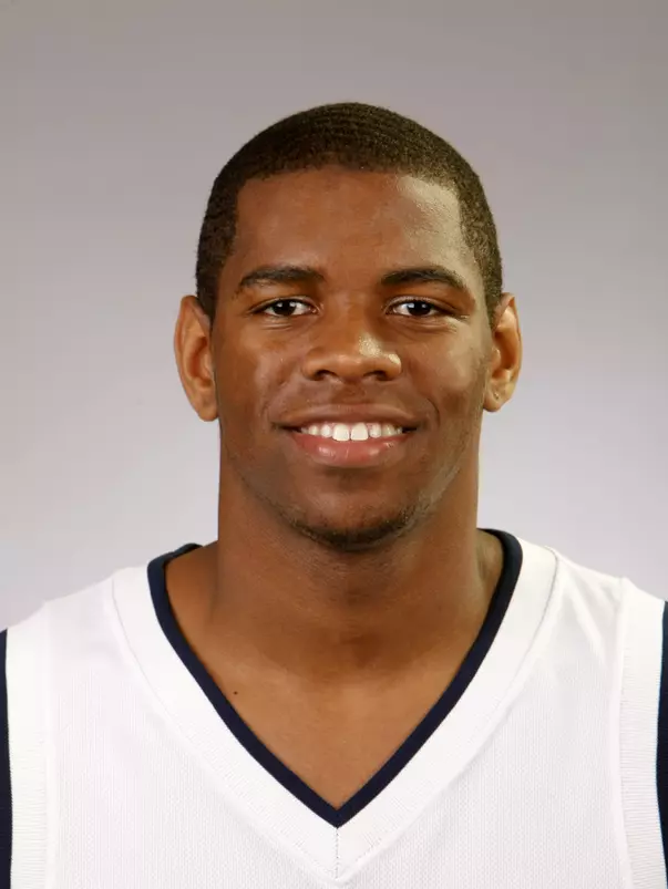 Terrell Holloway (52) 2008-09 headshot
