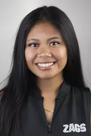 Nina Novilla headshot