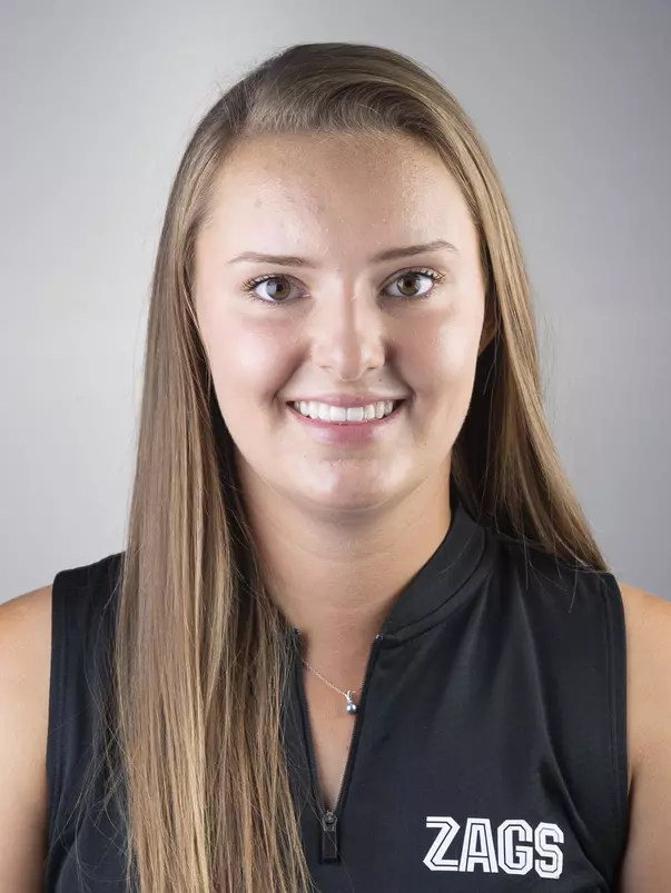 Kaysa Panke headshot