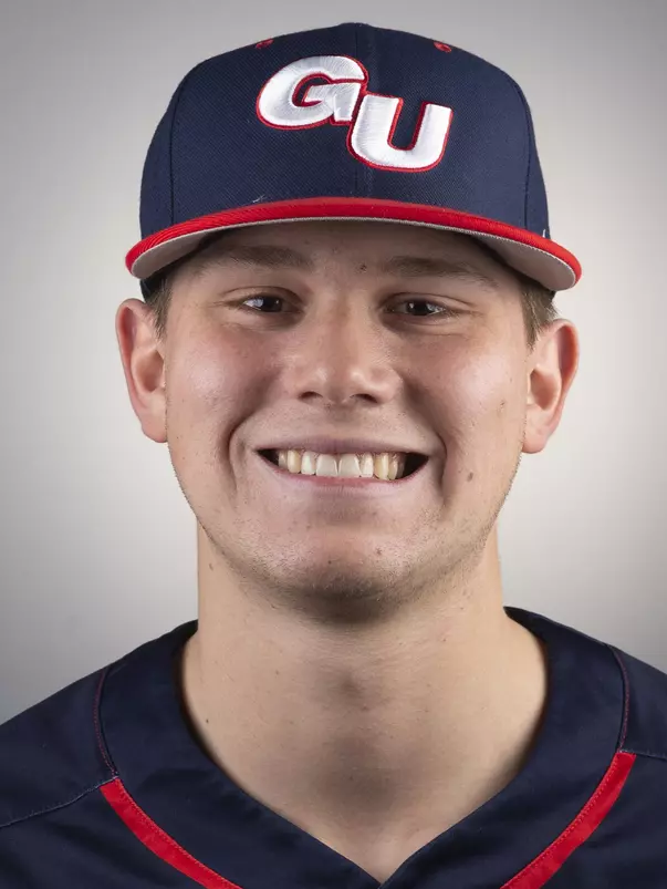 Alex Shanks headshot