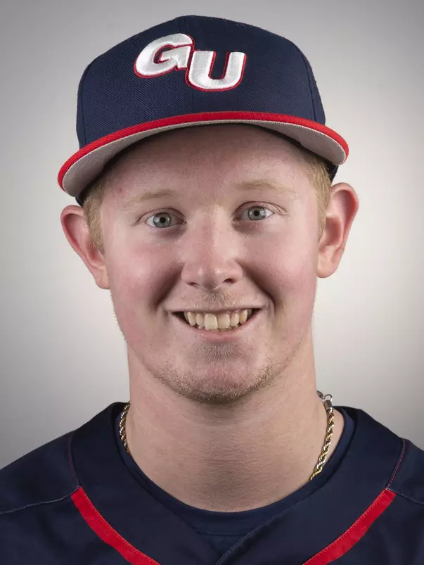 Mason Wells headshot