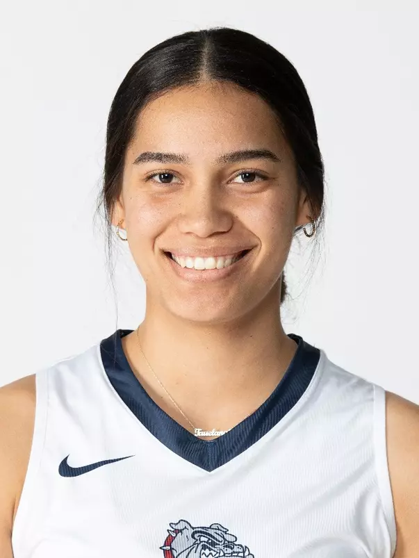 kamake'eaina fall 2022 headshot