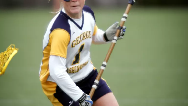 Women's Lacrosse Falls at No. 20 Richmond, 10-7