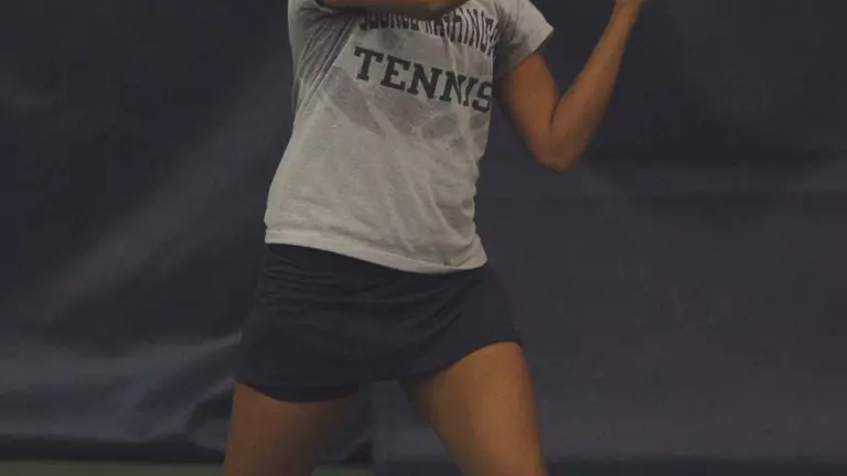Women's Tennis Defeats Towson