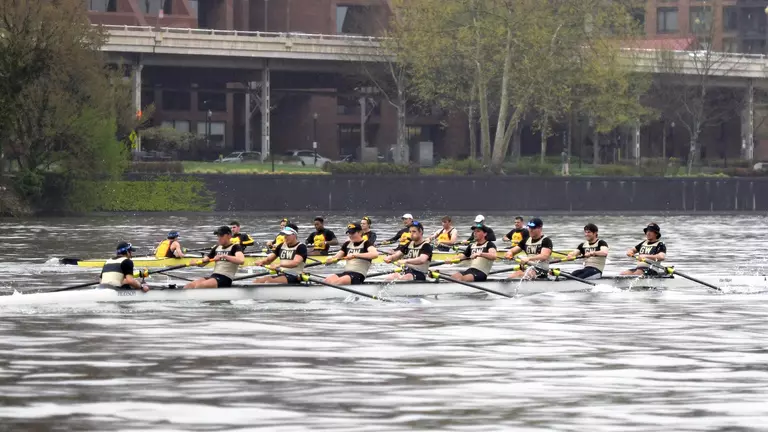 Men’s Rowing Wraps Up GW Invite
