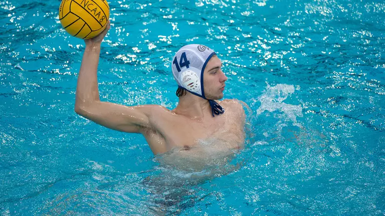Men's Water Polo Closes Weekend with Sweep