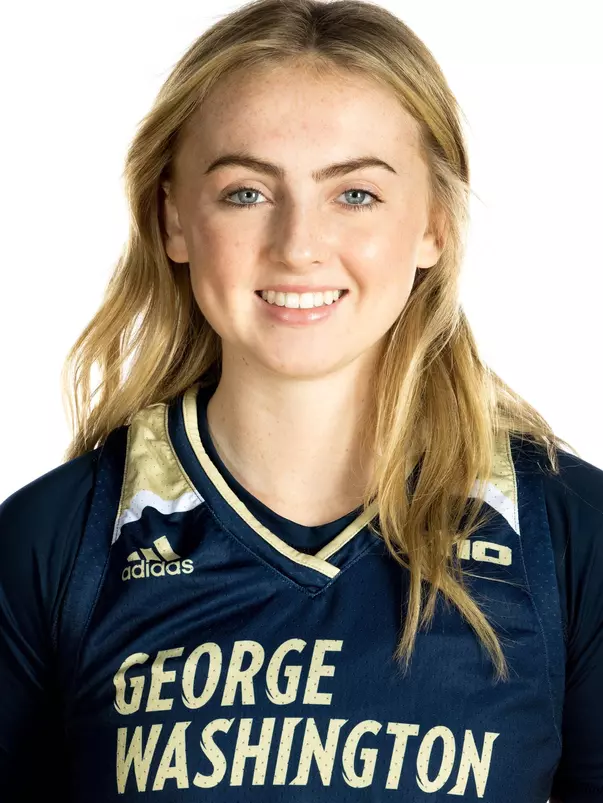 Piper Macke headshot