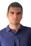 Agus Savarino headshot