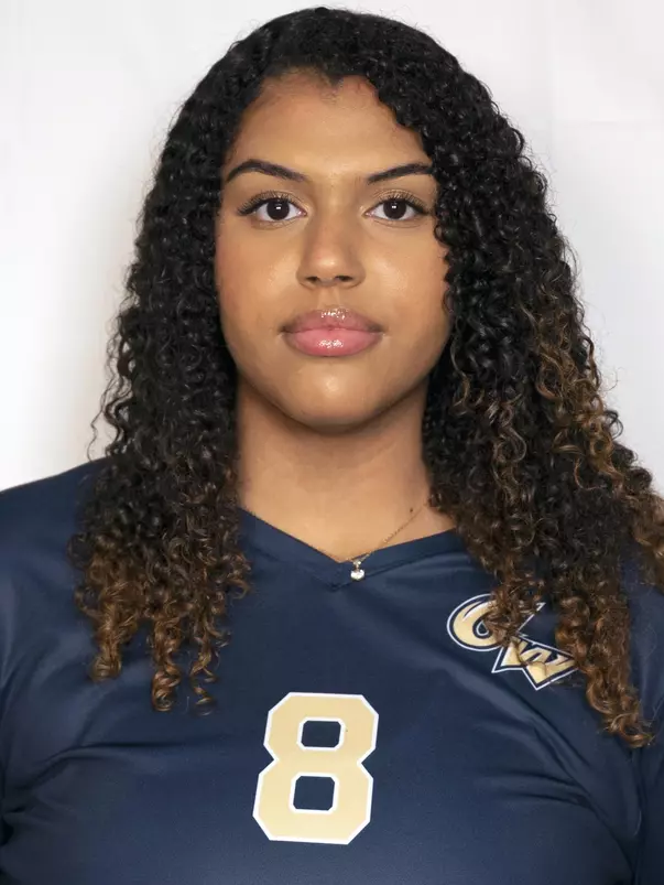 Sarah Pintel headshot