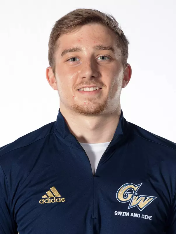 Oscar Madsen headshot