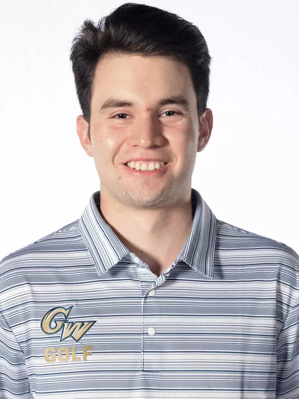 Luis Preciado headshot