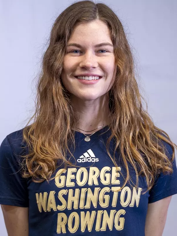 Lauren Bolton Headshot