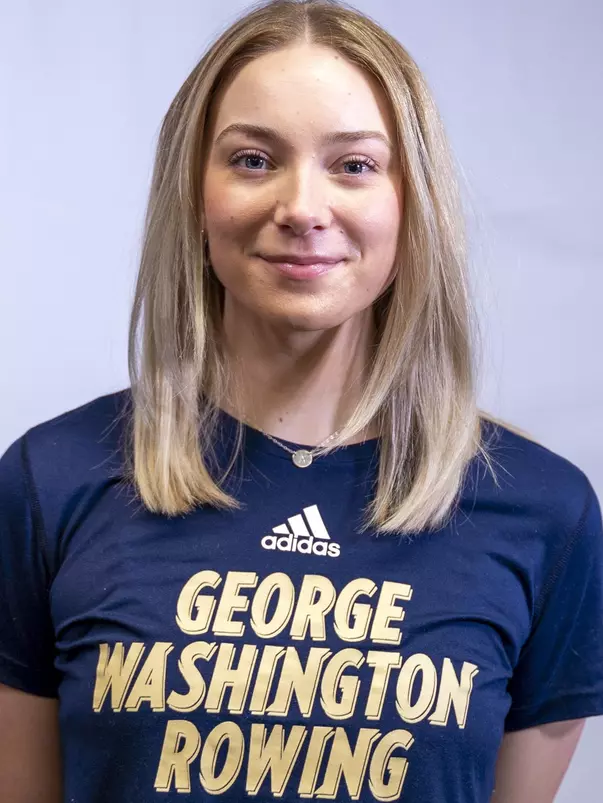 Alexa Nealy Headshot