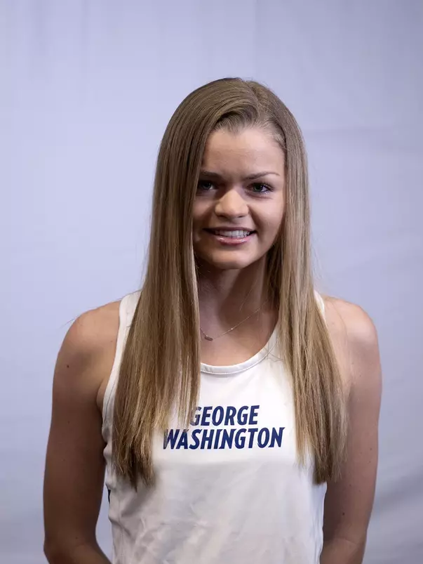 Charlotte Bell headshot