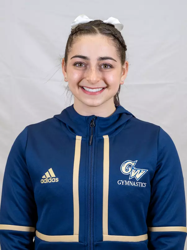 Hannah Cohen headshot