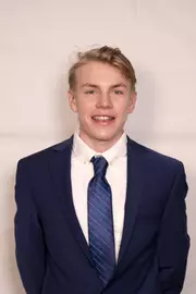 Luke Ames headshot