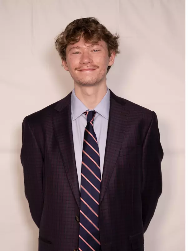 Alex Canfield headshot