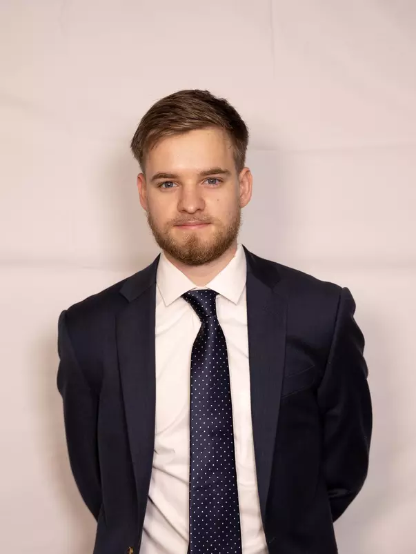 Alec Esmond headshot