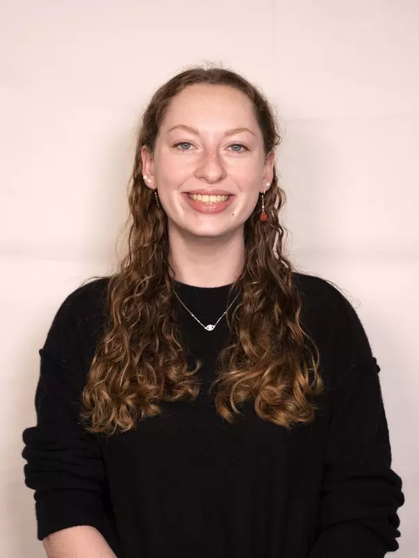 Caiti Levin headshot