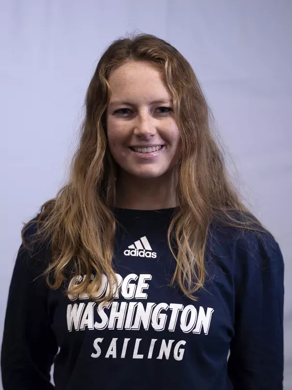 Taylor Milefchik headshot