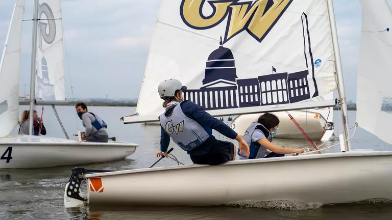 Sailing Wraps Up Weekend at Navy