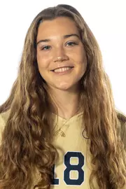 Noelle Dwyer headshot