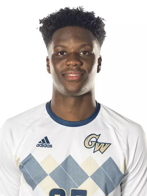 Demi Amigun headshot