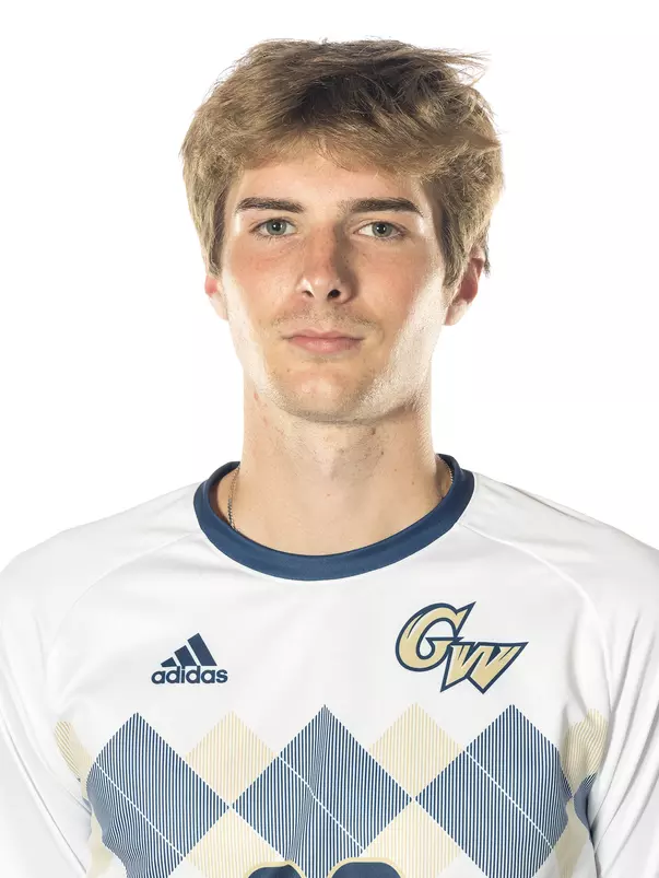 Carter Humm headshot