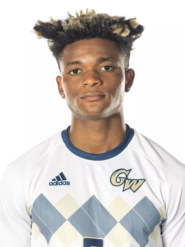 Elias Norris headshot