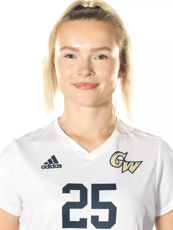 Amelia Booth headshot