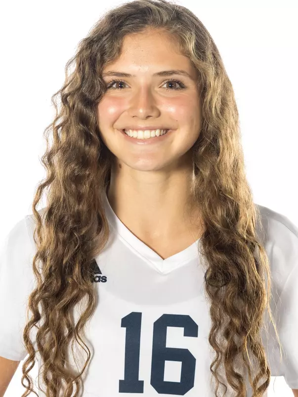 Abby Mansoor headshot