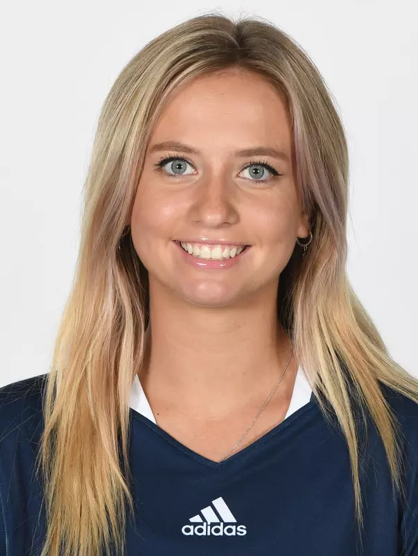 Ashley Geyer headshot