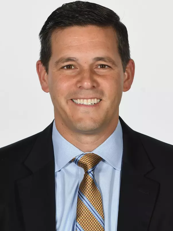 Ryan Devlin headshot