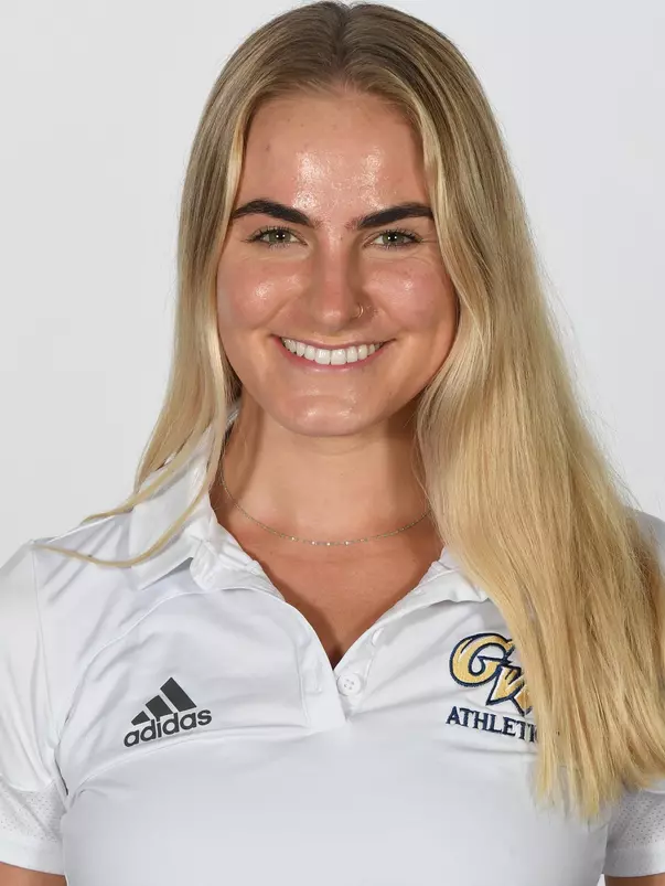 Sarah Johanek headshot