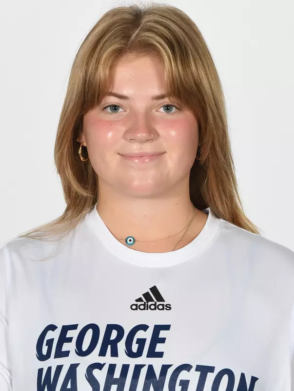 Grace Kirwan headshot