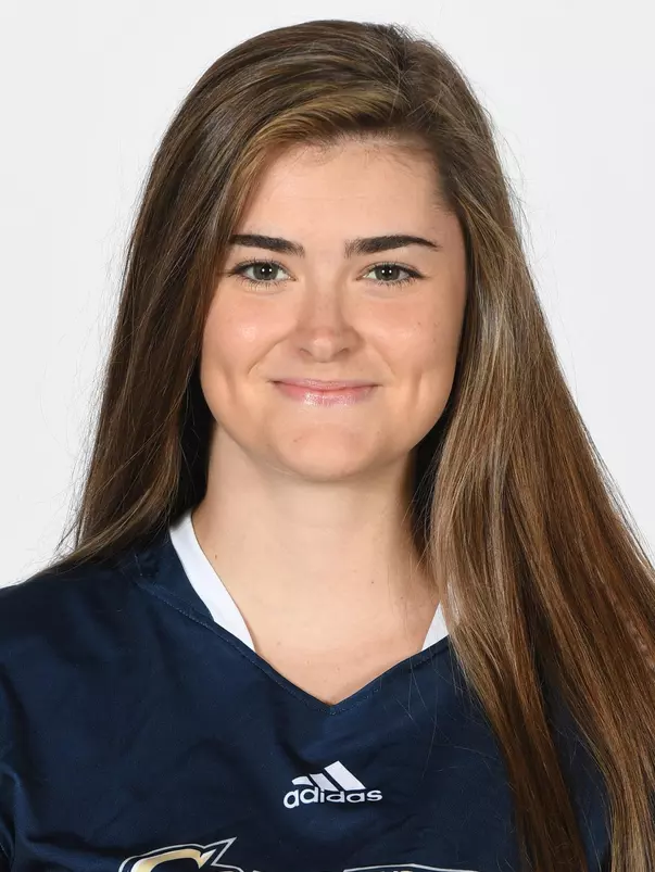 Maddy O'Brien headshot