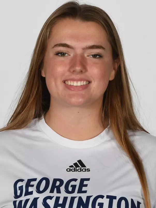 Grace McCann headshot