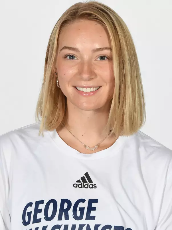 Alexa Nealy headshot