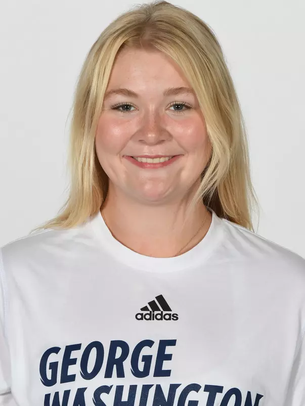 Eliza Price headshot