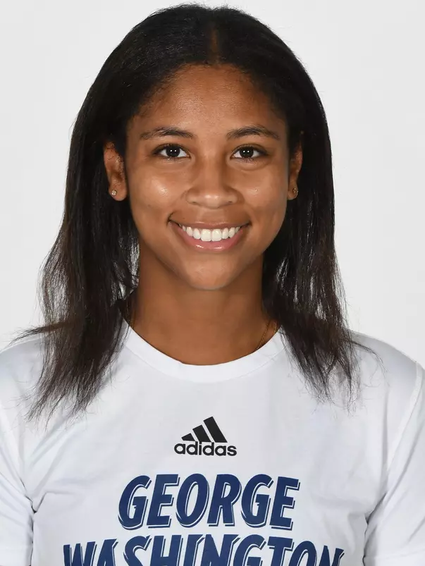 Ananda Smith headshot