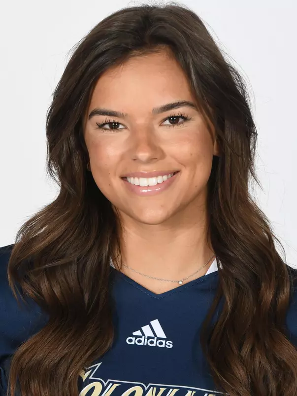 Tori Hampton headshot