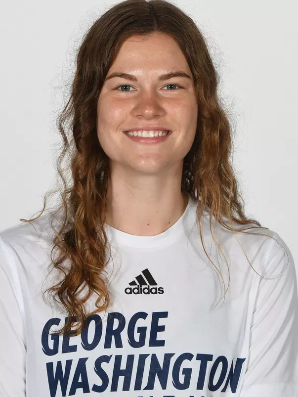 Lauren Bolton headshot