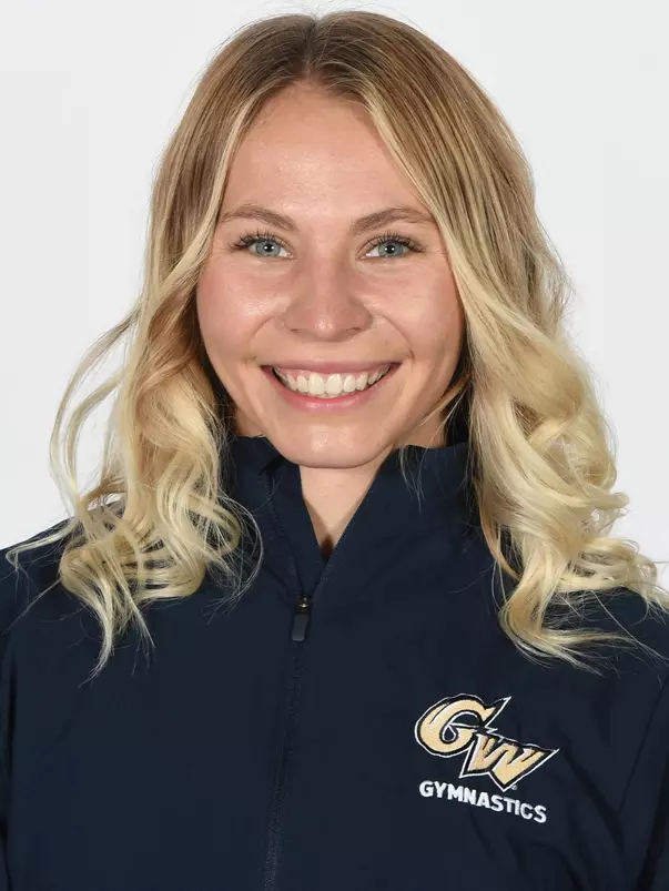 Chelsea Raineri headshot