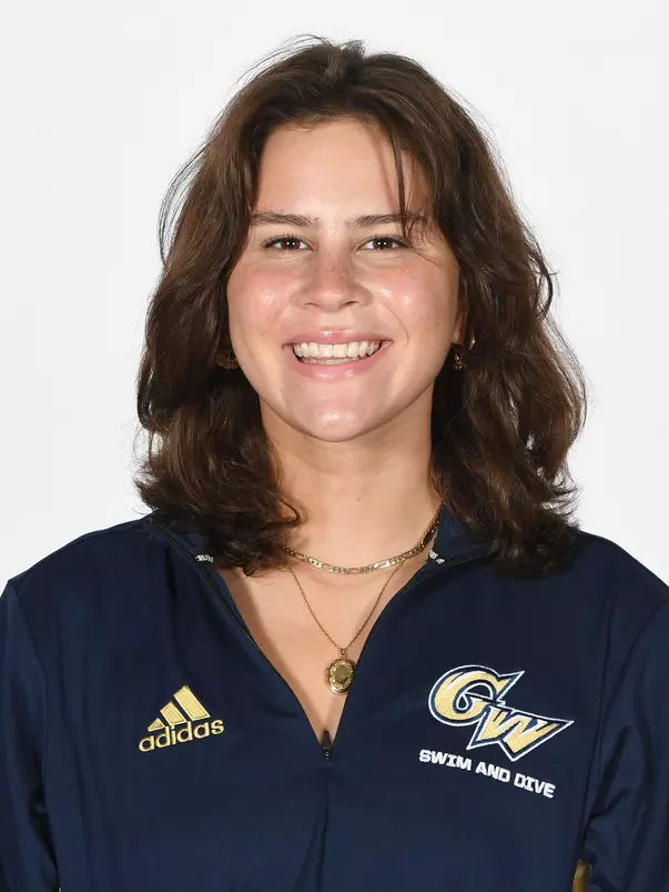 Chloe Hernandez headshot