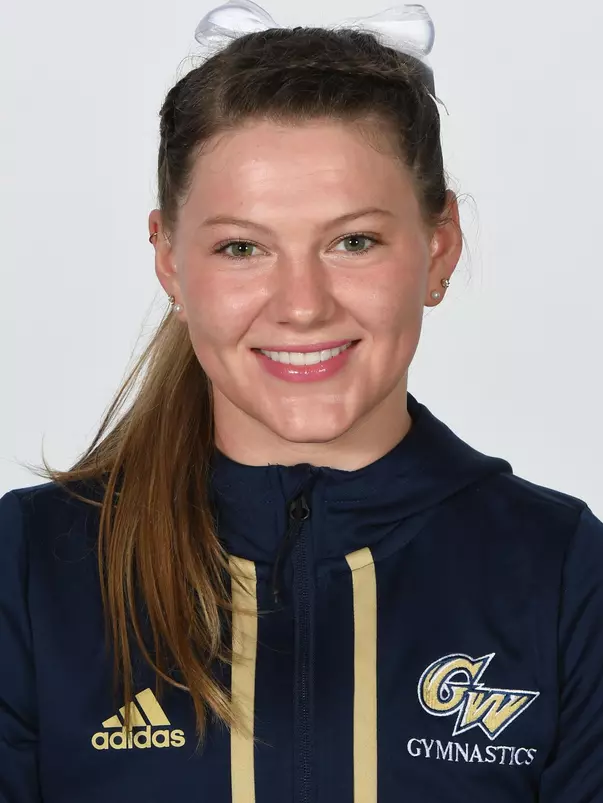 Nora Houseman headshot