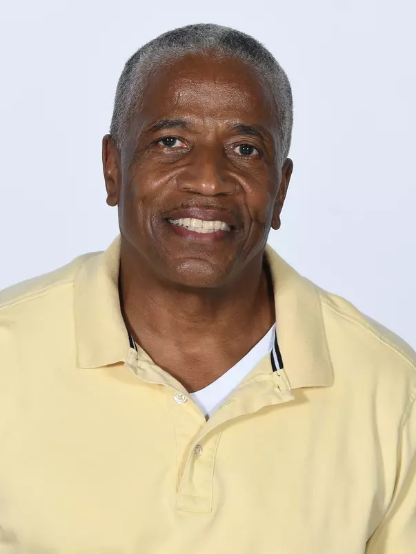 Avon Meacham headshot