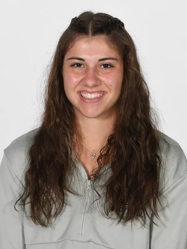 Valentina Perrone Headshot