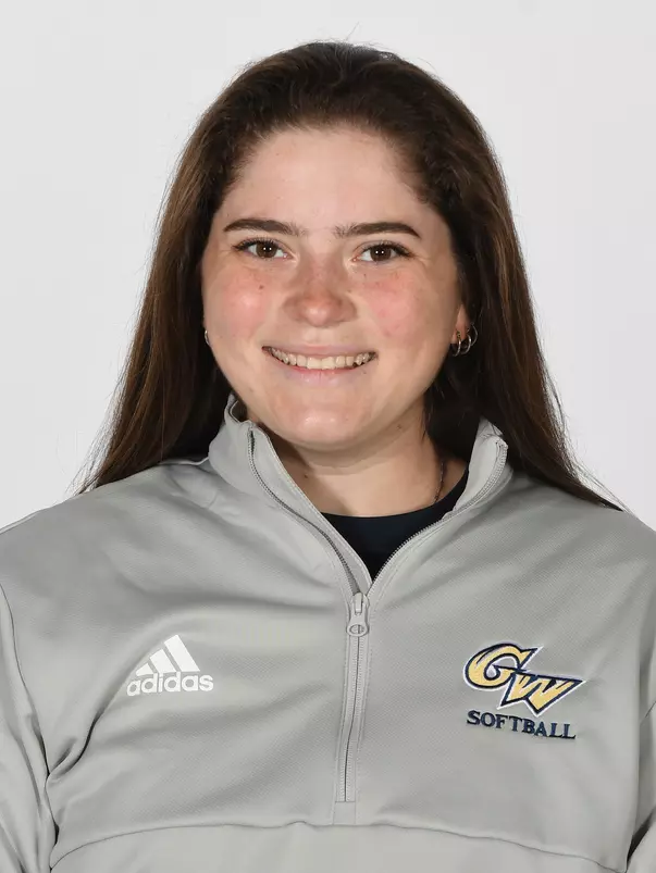 Taylor Puig Headshot