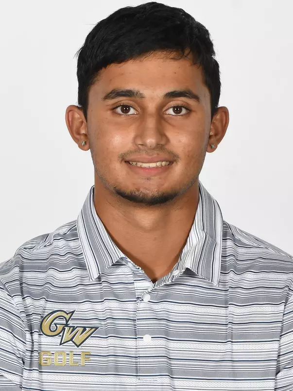 Arav Patel headshot